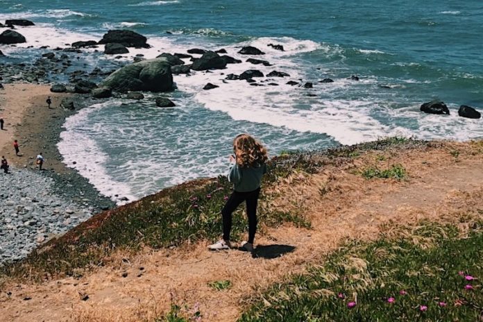 Sunny Day by Caroline Mayer – Photo by Alex Garrow