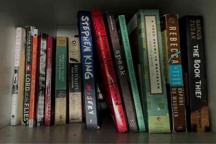 Books_DanielleDeculus_NotesonReading.